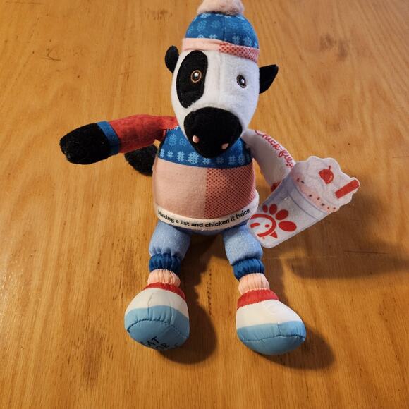 Chick-fil-A Holiday Cow Plush Stuffed Animal Toy Winter Shake 2023 Gift - Picture 1 of 10